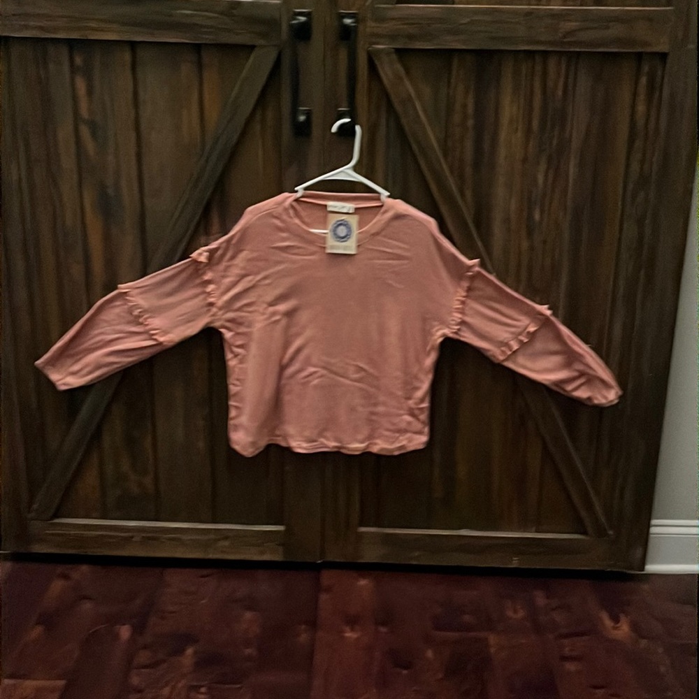 Cute ruffled sleeve pink long sleeve shirt